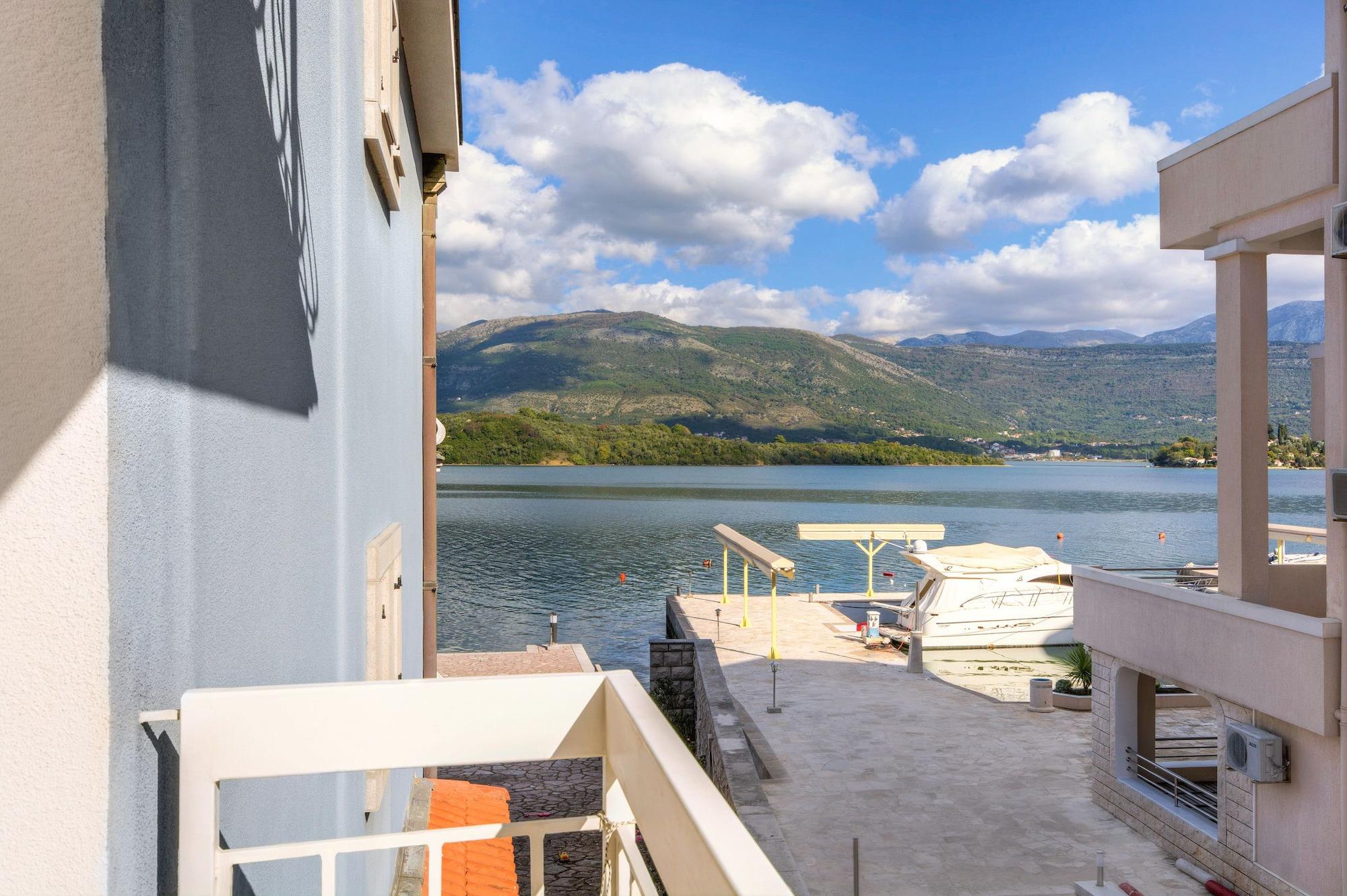 ApartHotel Villa Lav Nova Pec Esterno foto