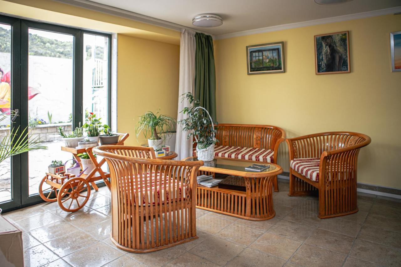 ApartHotel Villa Lav Nova Pec Esterno foto